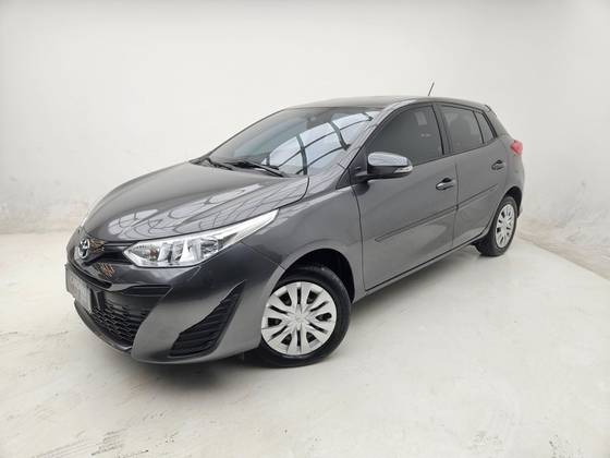 TOYOTA YARIS 1.3 16V FLEX XL LIVE MULTIDRIVE TOYOTA YARIS 1.3 16V FLEX XL LIVE MULTIDRIVE